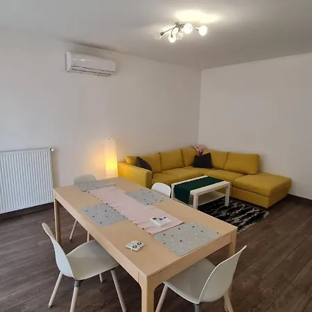 Aqua Apartman 2 * Tiszaújváros