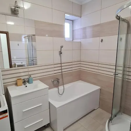 Aqua Apartman 2 * Tiszaújváros
